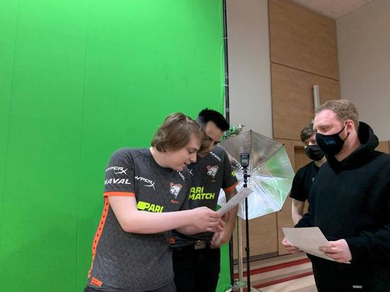 月之暗面核心作者分享新晋大模型训练师的思考历程